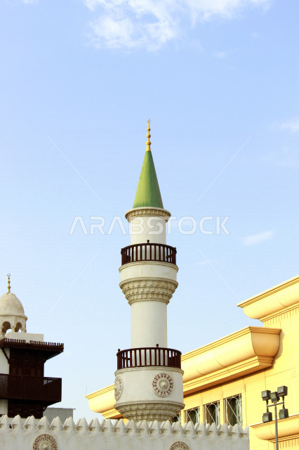 المئذنة (المنارة) مبنى مرتفع طويل ملحق بالمساجد ، العبادة والتقرب إلى الله ، صوت الأذان ، دعوة المسملين للصلاة  ، مسجد المئذنة