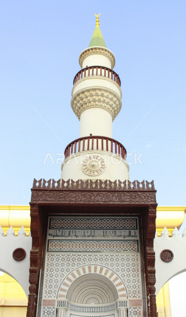 المئذنة (المنارة) مبنى مرتفع طويل ملحق بالمساجد ، العبادة والتقرب إلى الله ، صوت الأذان ، دعوة المسملين للصلاة  ، مسجد المئذنة