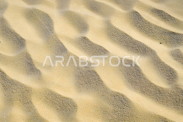 منظر الرمال الذهبية الناعمة, الكثبان الرملية الكثيفة في الصحراء, التضاريس و المرتفعات في صحاري المملكة العربية السعودية, الطبيعة الصحراوية الجافة