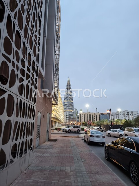 برج الفيصلية في مدينة الرياض، الفن الهندسي المعماري للأبراج و ناطحات السحاب على الطراز الحديث، أماكن و معالم مشهورة, المباني و المنشآت في المملكة العربية السعودية