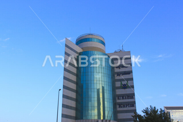 صورة مقربة لفندق المدينة كريم في جدة بالمملكة العربية السعودية، أبراج وناطحات سحاب، منشأت فندقية فاخرة، الفن الهندسي المعماري، المعالم السياحية في السعودية