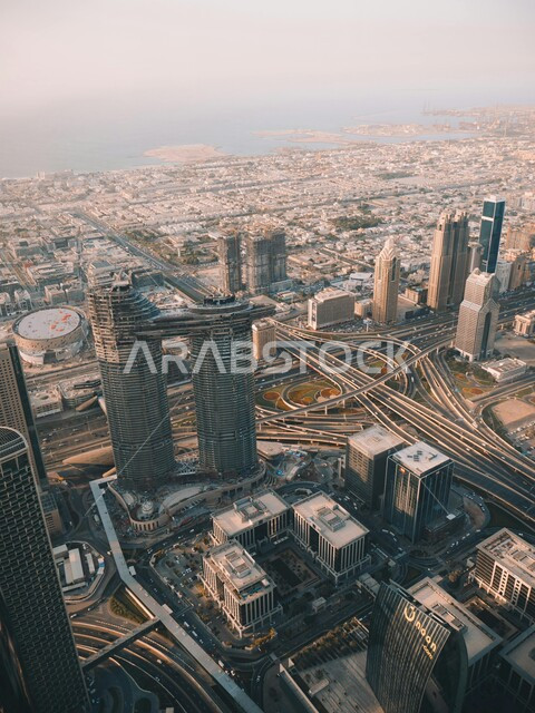  منظر تخيلي مستقبلي للتقدم و النمو العمراني، المباني والمنشآت التجارية الشاهقة في المملكة العربية السعودية، رؤية سعودية مستقبلية 2030، الفن الهندسي المعماري للأبراج وناطحات السحاب، بناء مدن ذكية ومستقبل حضاري ومتطور