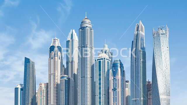 التطور والتقدم الحضاري والمعماري في الإمارات العربية المتحدة، صورة علوية جوية للأبراج والمباني في مدينة دبي، الفن الهندسي المعماري للأبراج وناطحات السحاب، معالم دبي المشهورة، الأماكن السياحية في الإمارات