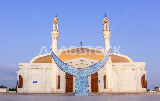 Hassan Anani Mosque is one of the great mosques in Jeddah, located on the Jeddah Corniche, tourist attractions, landscapes, beauty of Saudi Arabia