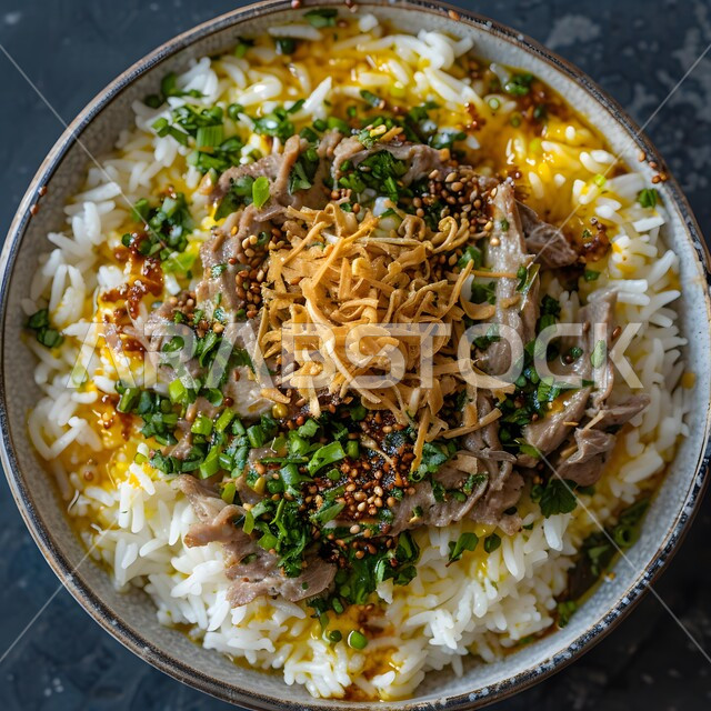 طبق أرز لذيذ مع الإضافات، فنون تقديم الأطعمة الأطعمة الشرقية، وصفات وأطباق طعام شعبية لذيذة، مطاعم للمأكولات العربية الخليجية السعودية المشهورة،  طرق مميزة لتقديم الطعام، وجبات صحية بطرائق شهية 