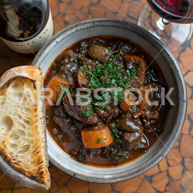 يخنة لحم البقر مع الخضار والخبز، فنون تقديم الأطعمة الأطعمة الشرقية، وصفات وأطباق طعام شعبية لذيذة، مطاعم للمأكولات العربية الخليجية السعودية المشهورة،  طرق مميزة لتقديم الطعام، وجبات صحية بطرائق شهية 