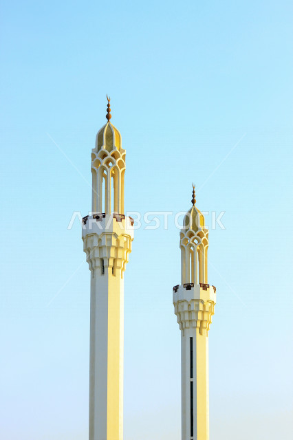 A picture of the minaret of the Hassan Anani Mosque, which is one of the large mosques in Jeddah, located on the Jeddah Corniche, tourist attractions, landscapes, the beauty of Saudi Arabia, the sound of the call to prayer, the Muslim call to prayer, Al-A