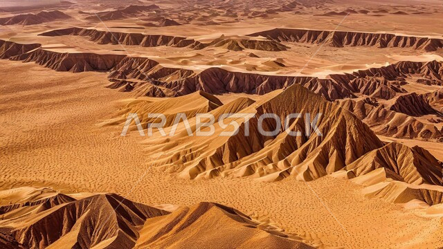 المرتفعات و التضاريس والقمم الجبلية في البراري، الهضاب و التلال من الرمال الناعمة الذهبية، التشكلات و التكوينات الرملية في صحراء المملكة العربية السعودية، مناطق البادية والبيئة الطبيعية الصحراوية في وقت النهار, خلفية الطبيعة