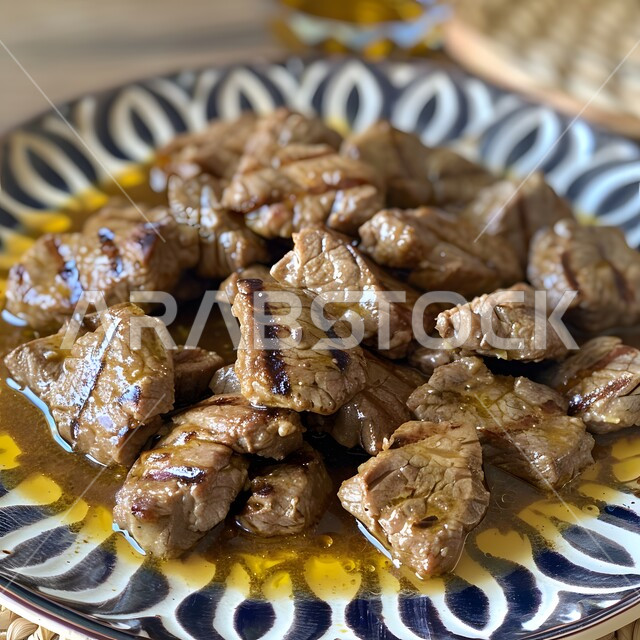 مكعبات لحم البقر المشوية في زيت الزيتون، وجبة ذات قيمة غذائية عالية، فنون التقديم في مطاعم ومطابخ المملكة العربية السعودية، أطباق من المأكولات العربية التقليدية الشعبية، وصفات طعام شهية صحية لذيذة