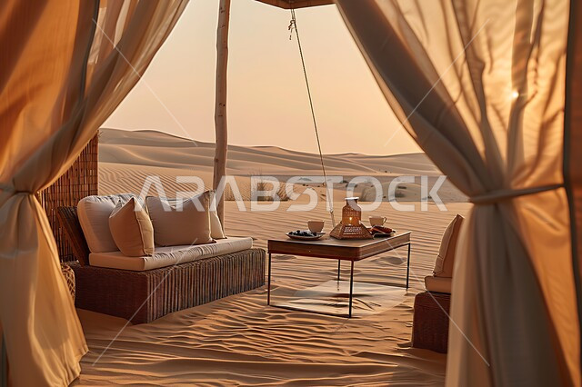 جلسات هادئة في الصحراء, مناطق المغامرات الشيقة والممتعة والكشتات البرية, أماكن الرحلات السياحية الشبابية في الطبيعة الصحراوية, الاستمتاع بالمناظر الطبيعية أثناء الغروب, خيم تقليدية على الرمال الذهبية الناعمة