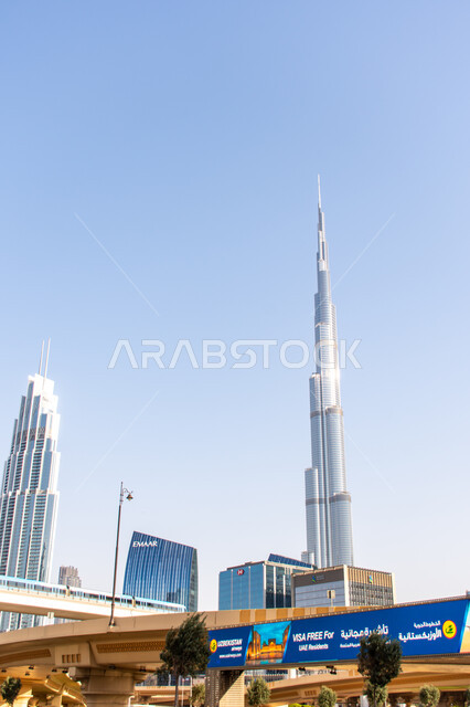 The architectural engineering art of towers and skyscrapers, Burj Khalifa in Dubai, attracting and attracting tourists from all over the world, urban growth and development on the Arabian Gulf coast, the tourist destination in the United Arab Emirates