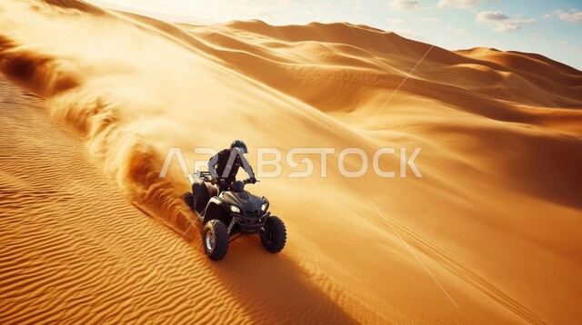 الأنشطة الترفيهية والتحديات الحماسية، ممارسة رياضة التطعيس في صحراء المملكة العربية السعودية، دمج الفعاليات الرياضية بالثقافة السياحية، رجل عربي خليجي سعودي يقوم بقيادة دراجة نارية سريعة في المناطق الصحراوية، بطولة العالم للراليات