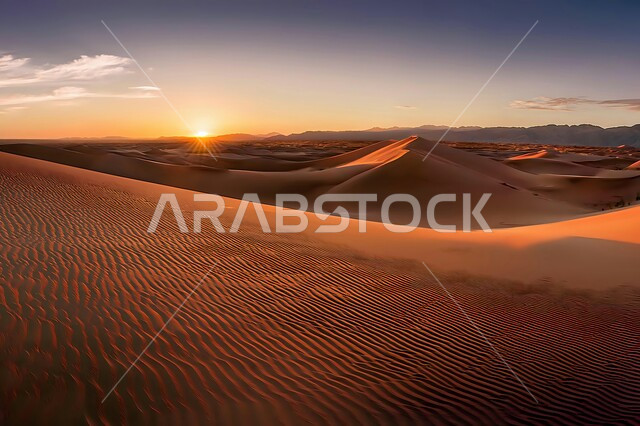 الكثبان والرمال الذهبية الناعمة في صحراء المملكة العربية السعودية، الهضاب والتلال الرملية في البيئة الصحراوية وقت غروب الشمس، التكوينات والتشكلات الجبلية في البراري، خلفية الطبيعة