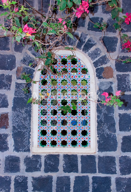 صورة خلفية لجدار حجري قديم بارز الشكل