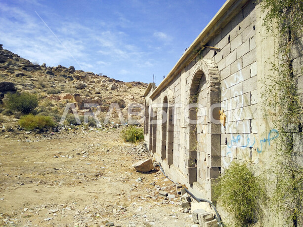 صورة لمكان أثري قديم ، منزل تراثي حجري قديم في المملكة العربية السعودية في مدينة جدة القديمة