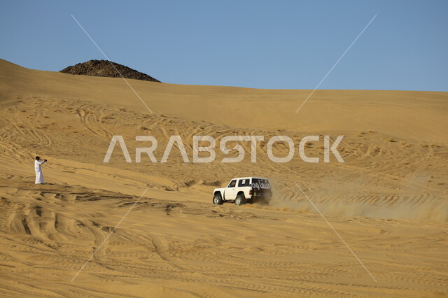 Riding a car on sand dunes and hills, going on adventures using a four-wheel drive vehicle in the deserts of the Kingdom, the hobby of drifting with cars, driving vehicles in the Nawan desert in the Al-Baha region, participating in Saudi races, entertainment activities that attract tourists