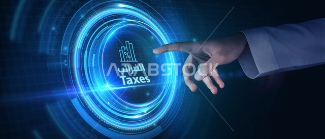 صورة مقربة ليد رجل عربي خليجي سعودي، يضغط بأصبعه على زر خاص بدفع الضرائب عن بعد، اشارة وبصمة، أيقونات خاصة بالكمبيوتر، تكنولوجيا الاعمال عبر الانترنت، رموز رقمية الكترونية