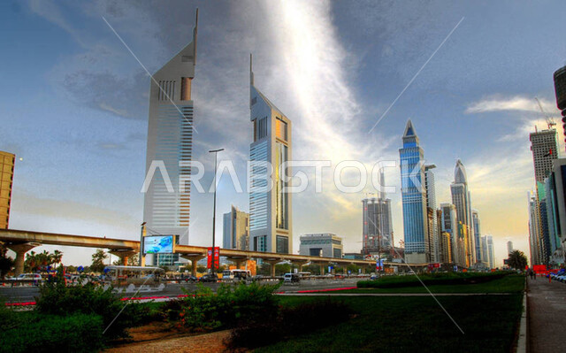 الأبراج وناطحات السحاب في الامارات العربية المتحدة، الفنون والتصاميم المعمارية الحديثة، بناء مستقبل حضاري متطور في دبي، المنشآت والمباني التجارية الشاهقة، التقدم والنمو العمراني وتحسين وتطوير البنية التحتية