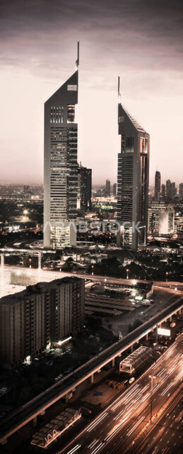 الأبراج وناطحات السحاب في الامارات العربية المتحدة، الفنون والتصاميم المعمارية الحديثة، بناء مستقبل حضاري متطور في دبي، المنشآت والمباني التجارية الشاهقة، التقدم والنمو العمراني وتحسين وتطوير البنية التحتية