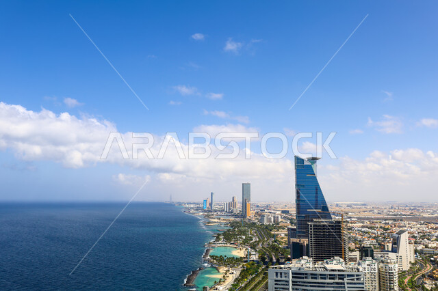 المنشآت والمباني السكنية والتجارية على الواجهة البحرية، النمو والتطور العمراني للأبراج في السعودية، الأماكن والمناطق السياحية المشهورة، الاهتمام بالتشجير وزراعة النباتات الخضراء في المدن الساحلية