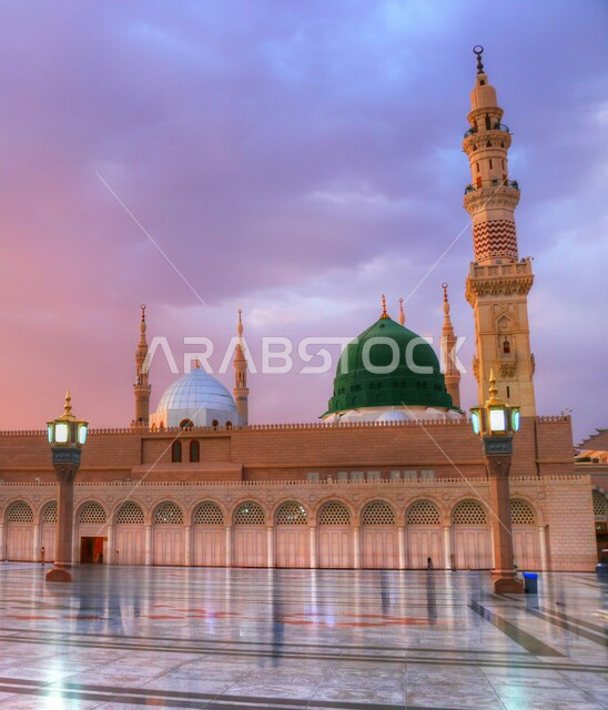 المسجد النبوي الشريف في المدينة المنورة بالمملكة العربية السعودية، الحرم النبوي الشريف، أماكن إسلامية مقدسة، إسلاميات وعبادة، المعالم الدينية الإسلامية ، القبة الخضراء ومئذنة المسجد النبوي الشريف، المجمع الخارجي للمسجد النبوي في المدينة المنورة