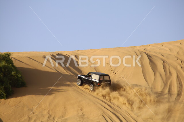 قيادة المركبات في صحراء ناوان بمنطقة الباحة، الاستمتاع بممارسة الهواية المفضلة(تطعيس)، إقامة موسم سباق السيارات في السعوديه، القيام بأنشطة ترفيهية لجذب السياح، ركوب السيارة على الكثبان الرملية, القيام بمغامرات بواسطة مركبة الدفع الرباعي في صحاري المملكة