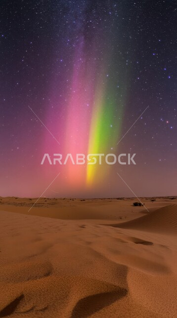 مناطق البادية والبيئة الطبيعية الصحراوية، مجرة درب التبانة والسماء المرصعة بالنجوم في الصحراء ليلاً, المناخ الصحراوي الجاف في المملكة العربية السعودية، التضاريس والكثبان الرملية الناعمة في الاماكن البرية