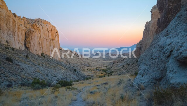 التكوينات الصخرية الطبيعية في صحراء المملكة العربية السعودية، الطبيعة الصحراوية و البيئة الجبلية، تشكلات الصخور في الجبال و القمم و المرتفعات، أماكن طبيعيه سياحية و معالم تاريخية أثرية قديمة، خلفية الطبيعه