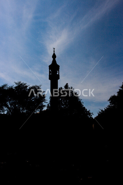 صورة إبداعية ظلية لجبال الشفا في مدينة الطائف بالمملكة العربية السعودية ، جمال الطبيعة الخلابة في سماء السعودية بخلفية من المرتفعات الجبلية ، السياحة بالسعودية ، معالم أثرية سياحية