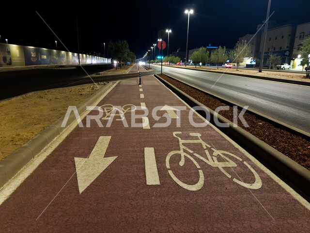 مسار الدراجات الهوائية في وقت المساء في العلا، السياحة في المملكة العربية السعودية, نشاط بدني للمحافظه على الصحه واللياقه الجسدية, الامكان السياحية الترفيهية