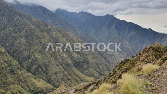 Nature and green mountains, spending enjoyable times, the highlands of the Kingdom of Saudi Arabia during the day, tourist places for hiking and breathing the air.