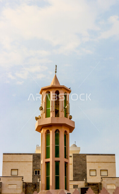 المئذنة (المنارة) مبنى مرتفع طويل ملحق بالمساجد ، العبادة والتقرب إلى الله ، صوت الأذان ، دعوة المسملين للصلاة ، مسجد المئذنة