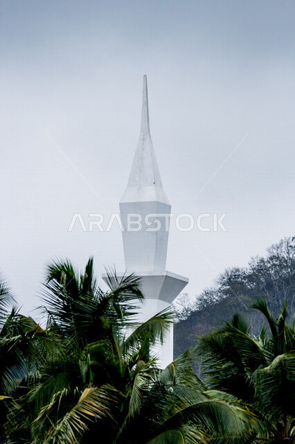 المئذنة (المنارة) مبنى مرتفع طويل ملحق بالمساجد ، العبادة والتقرب إلى الله ، صوت الأذان ، دعوة المسملين للصلاة ، مسجد المئذنة