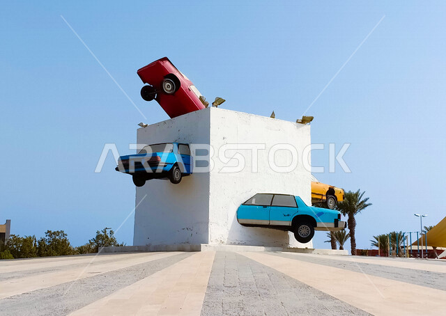 ميدان مكعب السيارات في مدينة جدة ، دوار قديم يقع على كورنيش جدة ، جمال المعالم السياحية في مدينة جدة و المملكة العربية السعودية