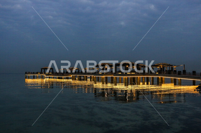 سيتي سكيب الكورنيش القديم لبحر جدة المطل على البحر الأحمر ، جمال الطبيعة الخلابة على ساحل مدينة جدة  ، السياحة في المملكة العربية السعودية