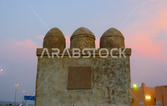 صورة لمعالم اثرية عند حدود الحرم المكي ، طريق مكة - جدة القديم ، منطقة صلح الحديبية في المملكة العربية السعودية ، التاريخ الاسلامي القديم