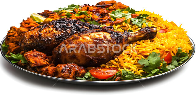  ولائم وأطباق عربية تقليدية شعبية، طبق من أرز الكبسة مع قطع اللحم المحمرة، وصفات المأكولات والوجبات الشرقية الشهية، مطابخ ومطاعم المملكة العربية السعودية، صحن من البرياني باللحم الدسم، مهارة إعداد وصفة المندي الخليجي المشهورة بالتوابل الغنية بالنكهات