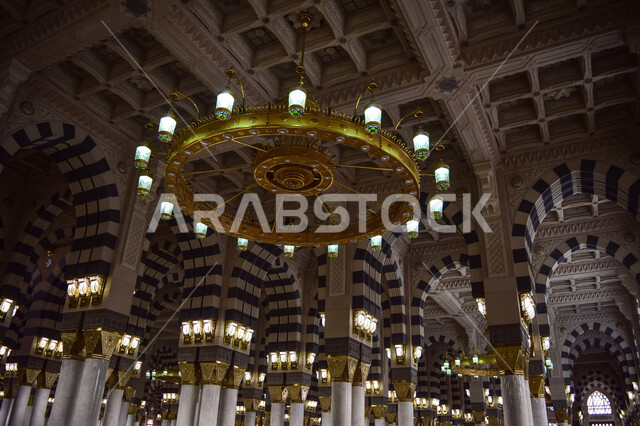 صورة توضيحية لديكورات المسجد النبوي الشريف، المدينة المنورة، المملكة العربية السعودية، جمال الديكورات في المسجد النبوي الشريف