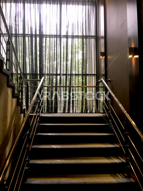 صورة للسلم الداخلي في المنزل ، تصاميم هندسية معمارية عصرية مميزة 