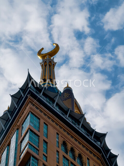 Photography of the towers of the Great Mosque of Mecca and the clock tower in Mecca from an upper angle in the Kingdom of Saudi Arabia, the Holy House of God, the Holy Mosque in Mecca, the beauty of Saudi Arabia