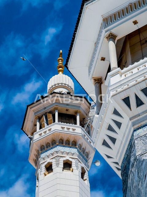 تصور مقرب لمئذنة الحرم المكي في مكة غرب المملكة العربية السعودية 