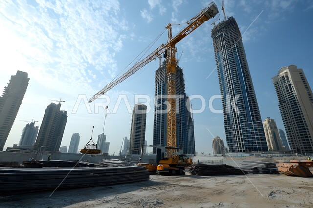 أعمال البناء والمقاولات والتطوير العقاري، تشييد المباني والمشاريع الضخمة، التطور المعماري والحضاري في المملكة العربية السعودية، رافعة لإنشاء الأساسات والهياكل الرئيسية للأبراج, المشروعات السكنية والمصانع والشركات المبنية على الطراز الهندسي الحديث