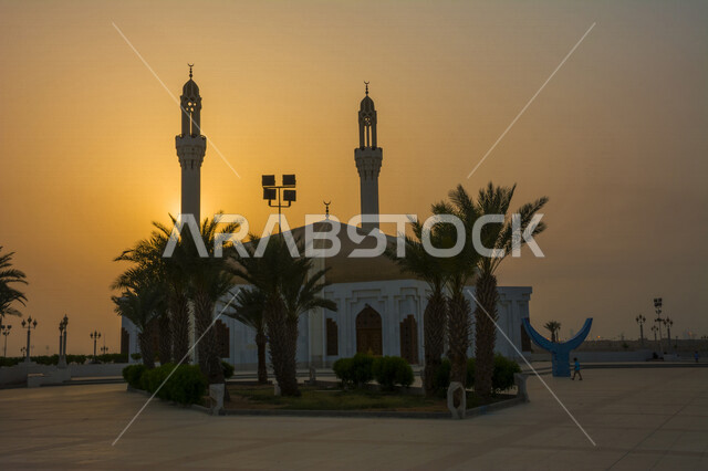 Hassan Anani Mosque is one of the large mosques in Jeddah, located on the Jeddah Corniche, tourist attractions, landscapes and architecture, the beauty of the Kingdom of Saudi Arabia