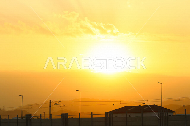 صورة ظلية لوقت الغروب، منظر طبيعي خلاب اثناء الغروب، جمال الطبيعة اثناء غروب الشمس