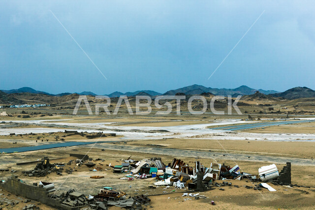 يوم ممطر في الصحراء بالمملكة العربية السعودية، الجبال والرمال والاشجار، الصحراء السعودية بعد هطول المطر