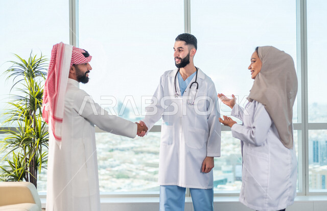 Saudi Arabian Gulf medical team, team members getting to know each other, handshakes between team members, teamwork for doctors, concept of medicine and health care