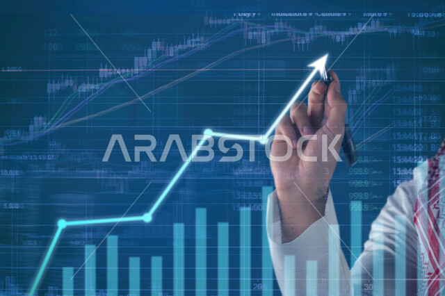 صورة مقربة ليد رجل عربي خليجي سعودي، دراسة السوق المالي والجدوة المالية، تحليل البيانات ورسمها بتقنية الهولوجرام، تخطيط وتحليل البيانات و المعلومات