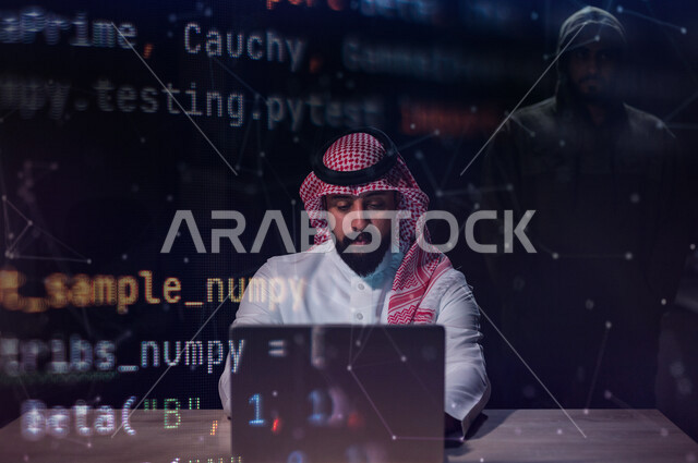 رجل اعمال عربي  خليجي سعودي، يعمل حماية الحاسوب المحمول من الهجمات الاكترونية، متسلل يعمل في مجال الاختراق الأمني، القدرة على اختراق حماية الأجهزة، الجرائم الالكترونية