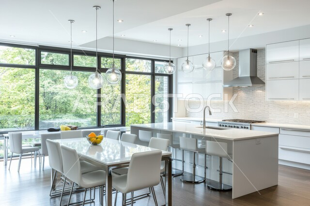 ديكور داخلي راقي لمطبخ أنيق، الفن الهندسي المعماري للفلل والشقق السكنية، استخدام الرخام الفاخر لأثاث المطابخ، الأضواء والأنوار والأكسسوارات المنزلية، التصميم العصري للمطابخ الفاخرة في المملكة العربية السعودية