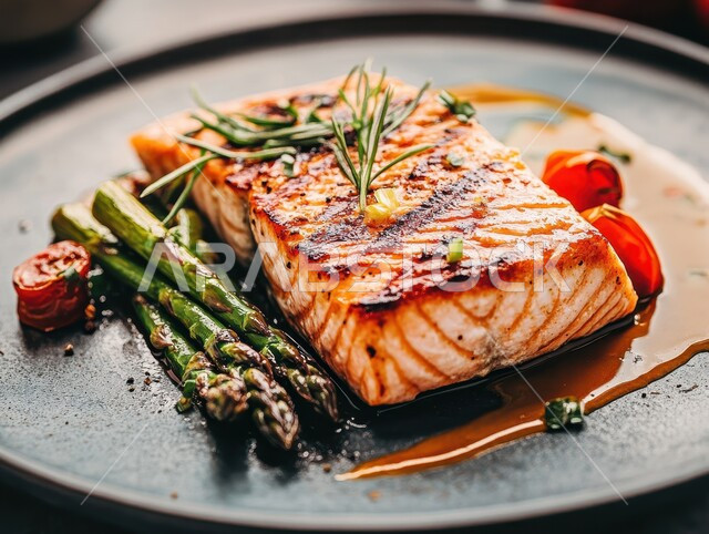 مهارة إعداد الأصناف المتنوعة من الأسماك في المطبخ السعودي، طبق فيليه سمك السلمون المشوي المدخن مع الخضار، وجبات الطعام الشهية الشرقية، فنون التقديم في مطاعم المملكة العربية السعودية، وصفات وأطباق لذيذة للمأكولات البحرية